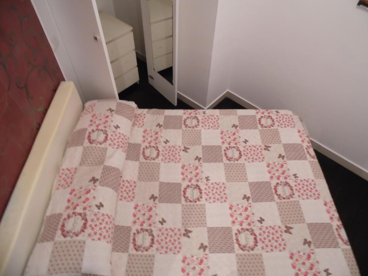 Giomar Appartement Napels Buitenkant foto