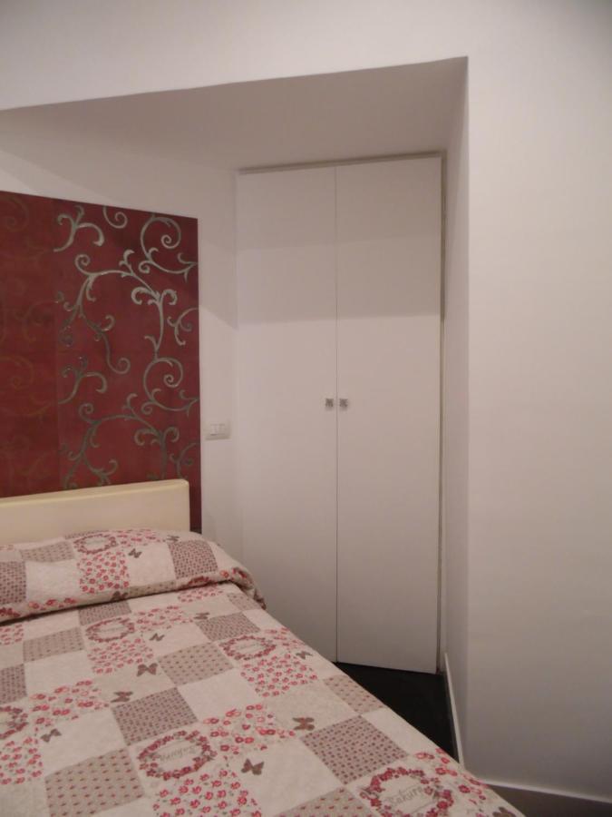 Giomar Appartement Napels Buitenkant foto